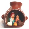 Crèche artisanale péruvienne motifs vase huaco