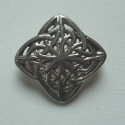 Broche en argent aux motifs de style tribal