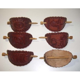 Barrettes en cuir et pique en bois