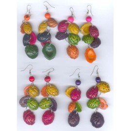 Boucles oreilles en noyaux de pêches