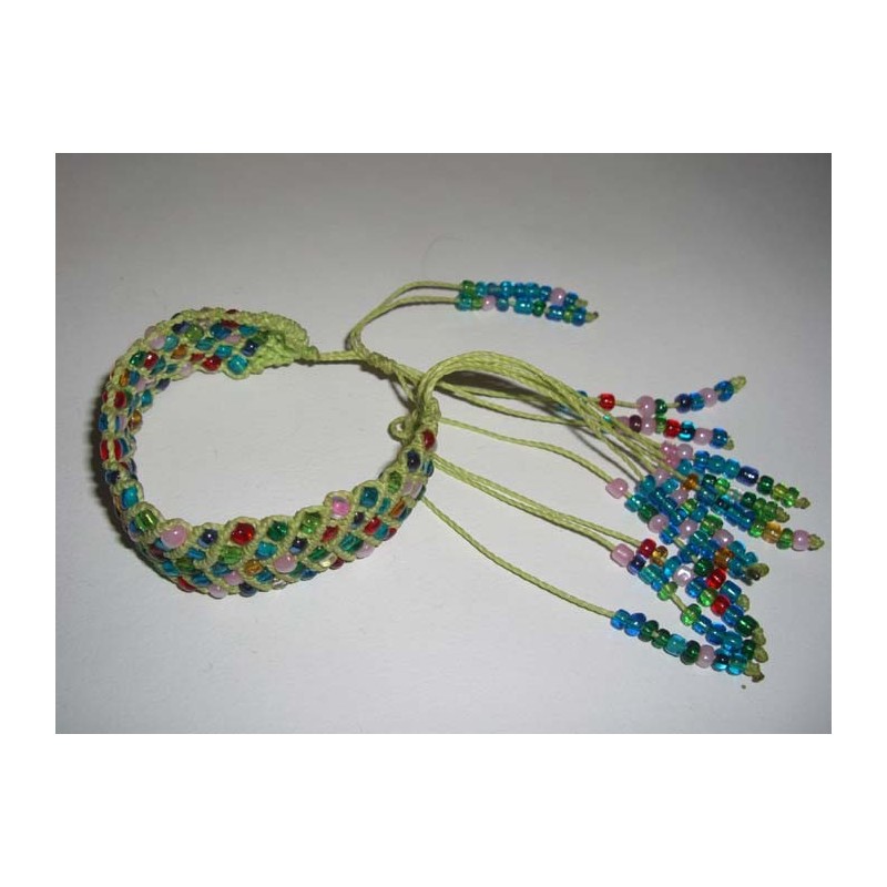 Bracelets en Macramé Coloré par fil nylon et Perles du Pérou